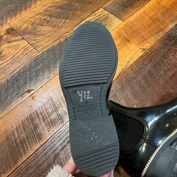 Lemon Jelly Women’s Black Gloss Chelsea Rain Boots Size 37 (US 6.5–7) - Picture 12 of 13